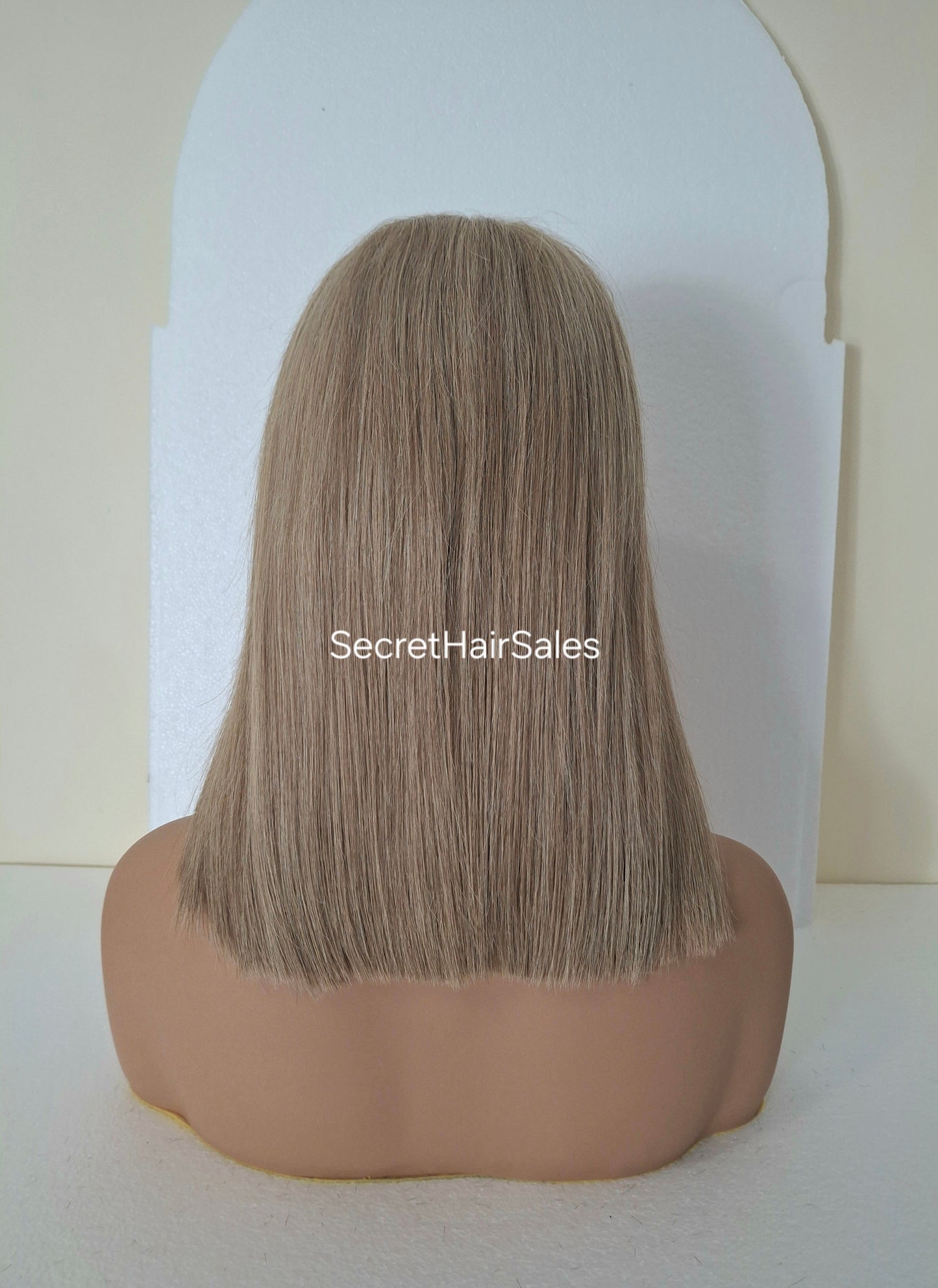 Lila medical wig, 100% human Remy hair, silk top, lace front, low density glueless wig, sand and pearl