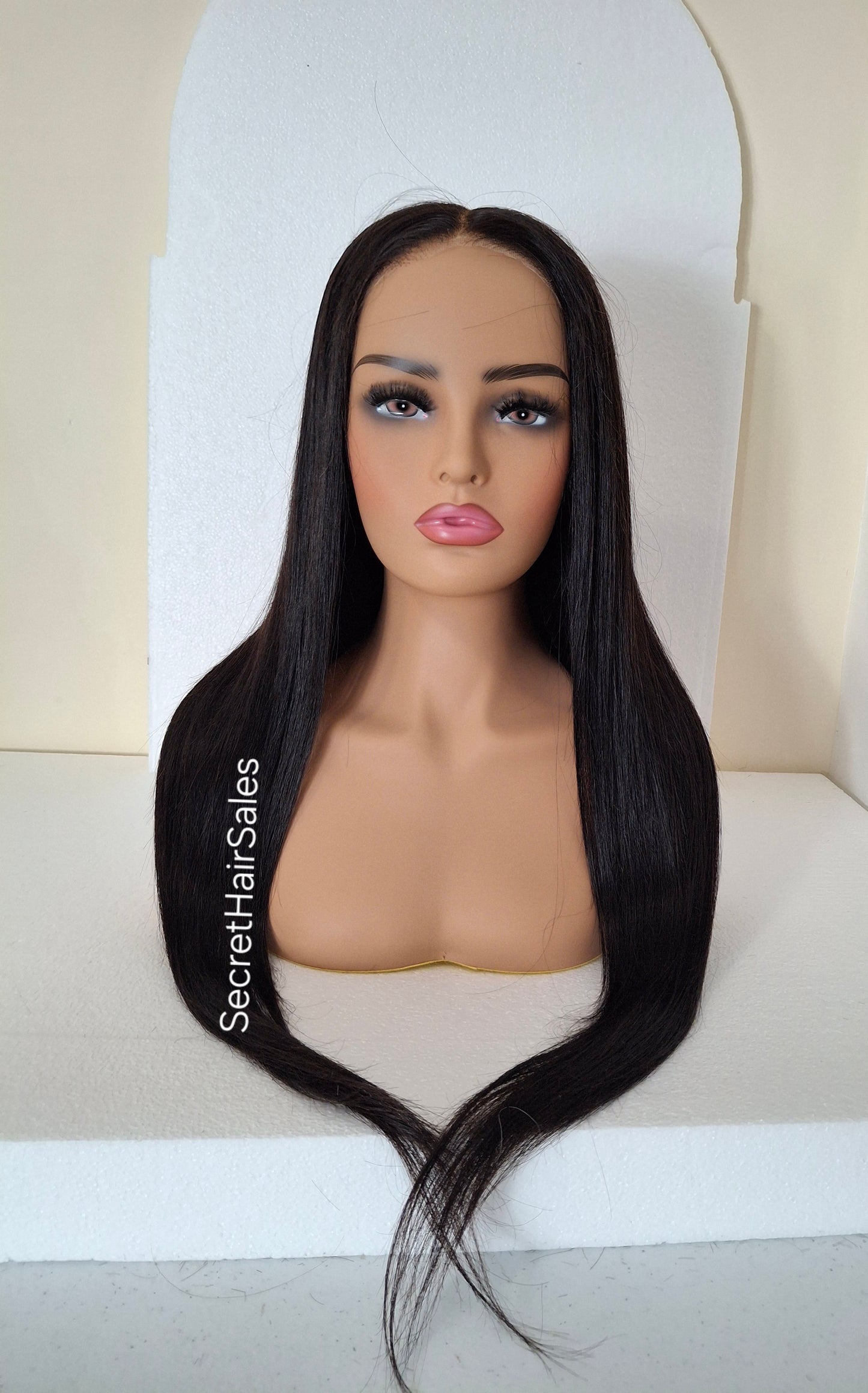Dixie glueless wig, lace closure 100% human hair, Medium size, soft black